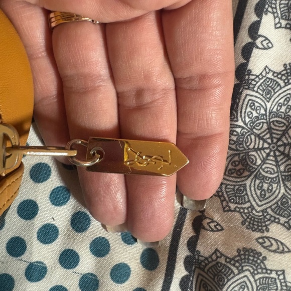 Elegant Vintage Yves Saint Laurent Bag - Picture 3 of 5